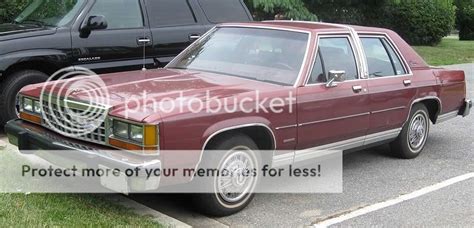 Vehicle - Automobile World: Ford LTD Crown Victoria - GP02