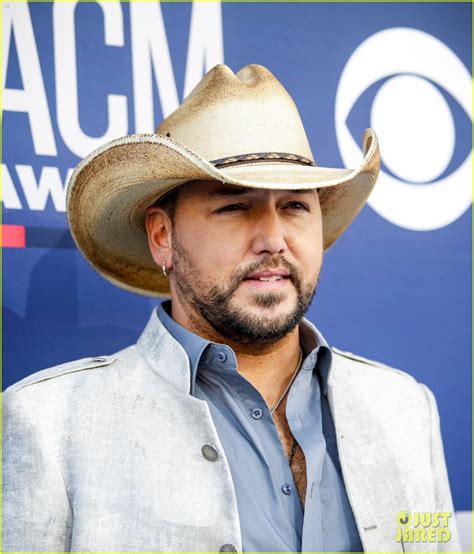 Jason Aldean's Wife Brittany Walks ACM Awards Carpet with Him: Photo ...