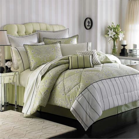 Satin comforters - DecorLinen.com.