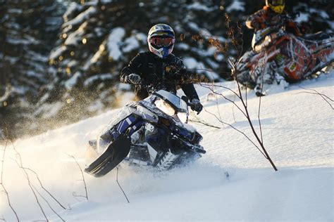 The 4 Best White Mountains Snowmobile Trails Near our Inn