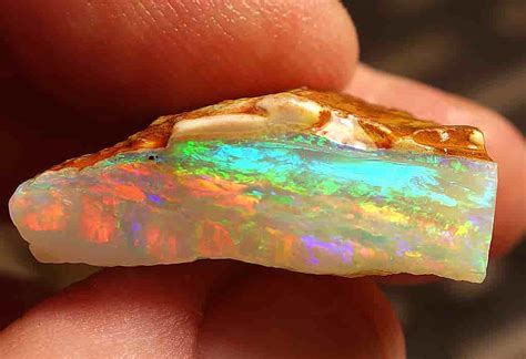 Fire Opal : What Is Fire Opal? How Is Fire Opal Formed? | Geology Page