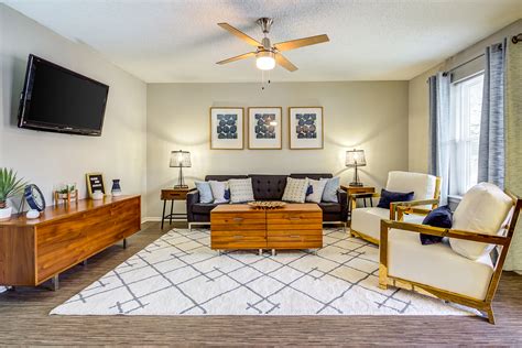 Apartments In Baton Rouge Near LSU | The Hub at Baton Rouge Apartment Homes