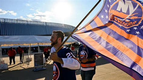 Islanders fans tailgating at Nassau Coliseum before Game 3 - Newsday