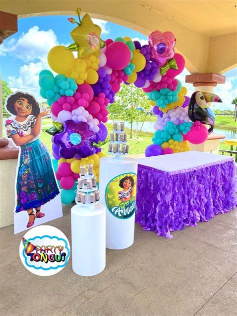 Disney Encanto Party Decor🌸🌼🦋 in 2022 | Birthday parties, Party ...