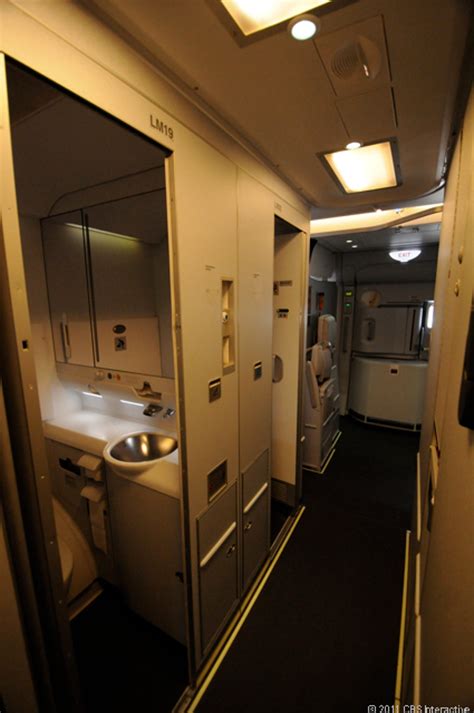 Inside Lufthansa's A380 (photos) - CNET