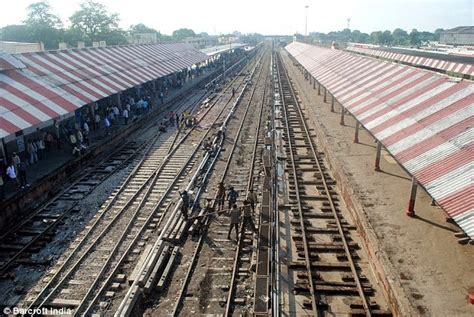 kmhouseindia: World's Longest Railway Platform