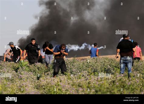 Jabalia, Gaza Strip, Palestinian Territory. 5th June, 2017. Palestinian ...