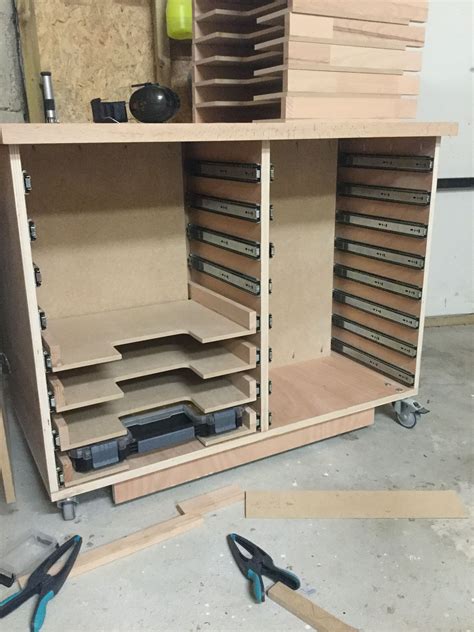 Pin by Cyril on Rilou kit'm | Diy garage storage, Tool storage diy, Diy ...