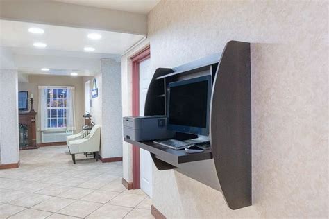 DAYS INN BY WYNDHAM CAVE CITY - Updated 2024 Prices & Hotel Reviews (KY)