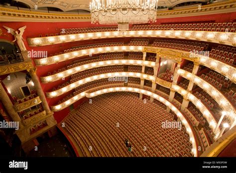 Munich opera hi-res stock photography and images - Alamy