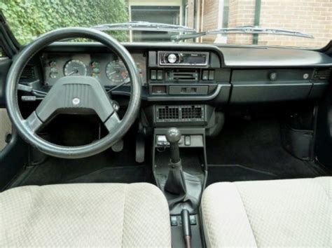 LANCIE BETA HPE Interior | Car interior, Italian cars, Retro interior