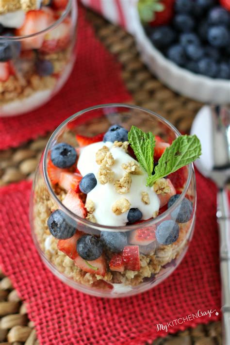 Berry Fruit and Yogurt Granola Parfait - My Kitchen Craze