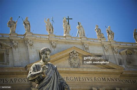 Saint Peter Statue In Vatican High-Res Stock Photo - Getty Images