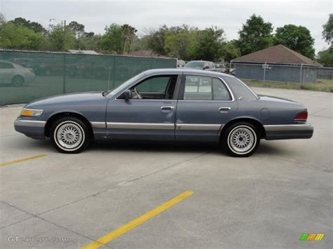 IMCDb.org: 1992 Mercury Grand Marquis with Ford Crown Victoria front ...