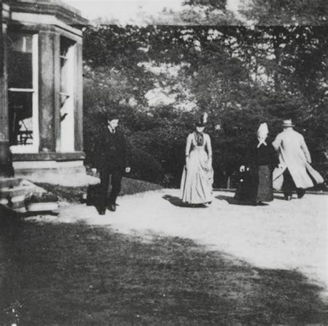 Roundhay Garden Scene (1888)