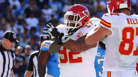 Chiefs DL Dontari Poe Sets NFL Record with Touchdown Run on Sunday