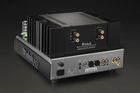 A New McIntosh Integrated - The MA252 | AudioHead