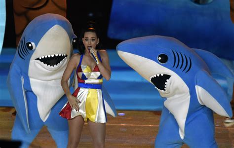 The 14 funniest Super Bowl halftime shark memes on the Internet | For The Win