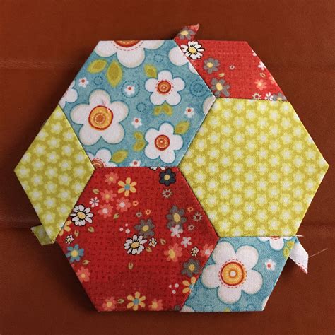 The New Hexagon Quilt Along: The new templates and Blocks 1-5 | Cabin ...