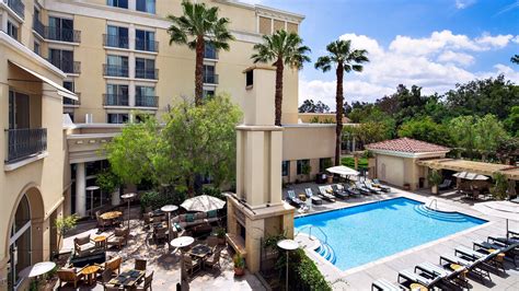 10 Best Hotels Near Six Flags Magic Mountain (2023) | La Jolla Mom