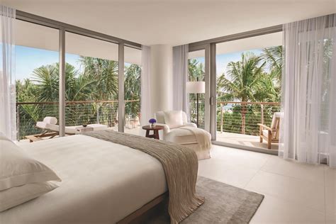 Miami Beach Luxury Oceanfront Suites | The Miami Beach EDITION