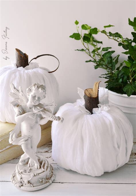 DIY No-sew fabric pumpkins | Ready in 5 minutes!