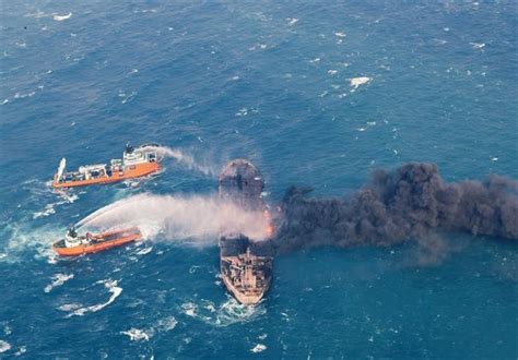 Families of Blazing Iranian Tanker’s Crew Take DNA Test - Society/Culture news - Tasnim News Agency