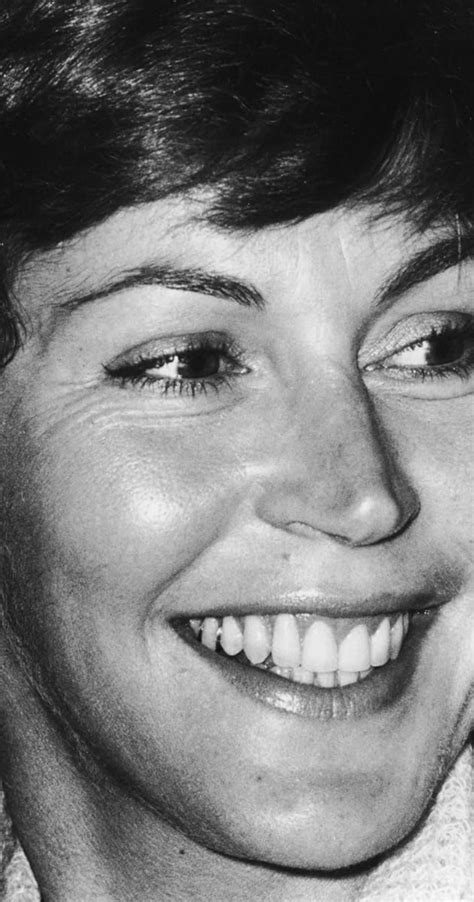 Helen Reddy - Biography - IMDb