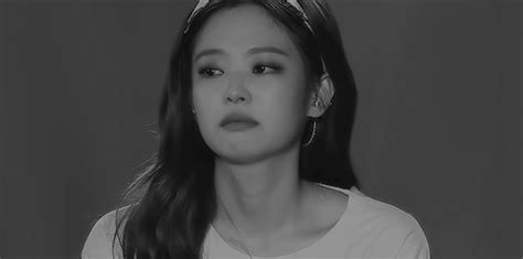 48+ Blackpink Jennie Crying Gif Pictures ~ Jisoo Blackpink Profile Pictures