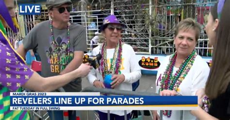 Revelers Line Up For Fat Tuesday Parades | News | kadn.com