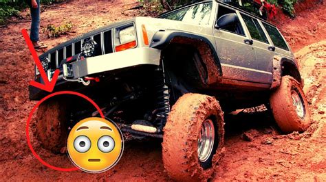 Jeep Cherokee mudding 4x4 - YouTube