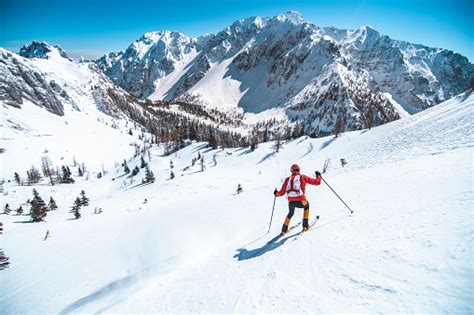 Skiing in Dolomites, Italy – free photo on Barnimages