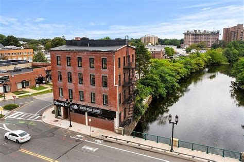 28 Main St #3, Medford, MA 02155 | Zillow