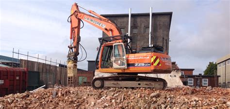 Demolition at Salisbury Hospital - L A Moore Ltd