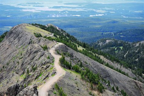 3 Scenic Hikes in Yellowstone National Park