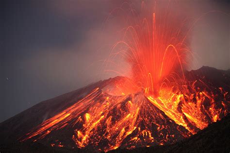 Powerful explosive eruption throws lava high in air during the night ...