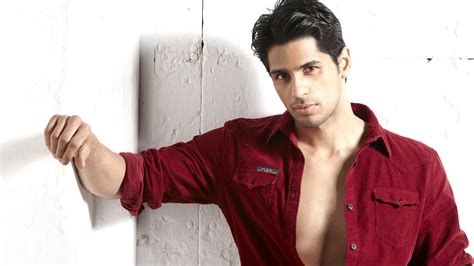 Sidharth Malhotra Movies List: Hits, Flops, Blockbusters, Box Office ...