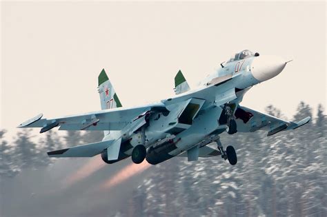 Sukhoï Su-27 'Flanker' — avionslegendaires.net