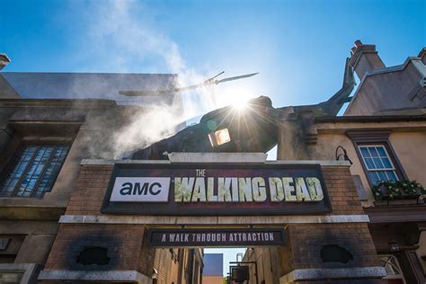 The Walking Dead Attraction Archives - LaughingPlace.com