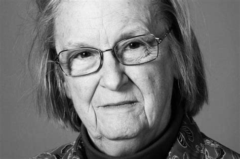 Elinor Ostrom – Facts - NobelPrize.org