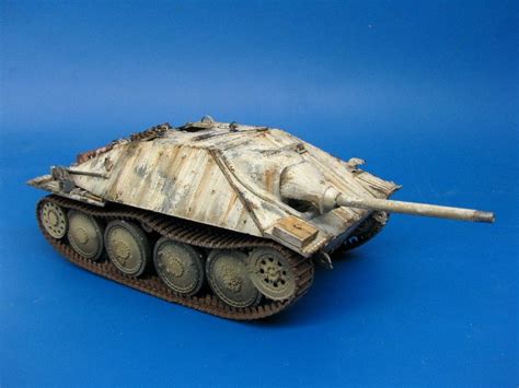 Winter camouflaged Hetzer 1/35 by KFS | Diorama