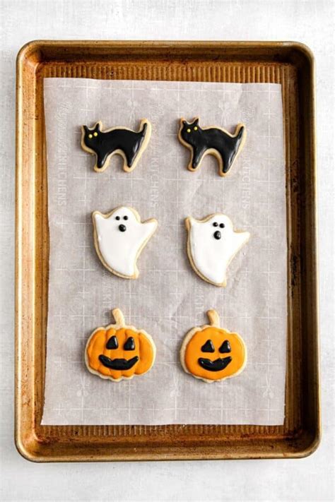 Halloween Sugar Cookies | With Royal Icing | Confetti & Bliss