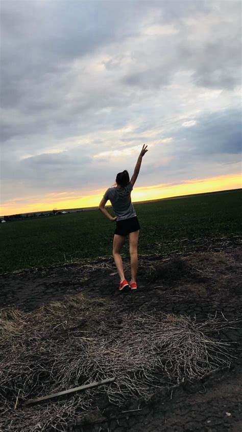 Sunsets Sunsets, Running, Sports, Hs Sports, Keep Running, Why I Run, Sport, Sunset