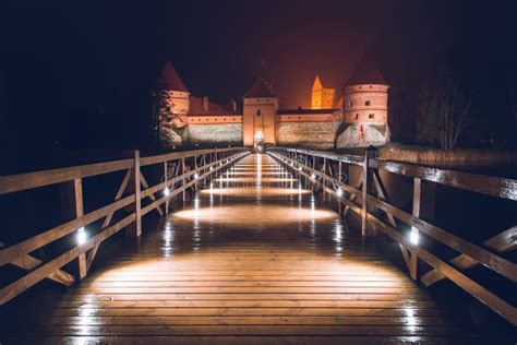 Trakai Island Castle at Night Stock Image - Image of ancient, duchy: 172934341