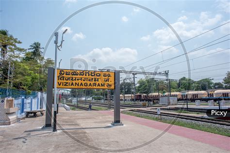 Image of vijayanagaram railway station-BQ711004-Picxy