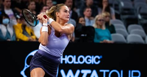 Sabalenka upsets Swiatek to reach WTA Finals championship match