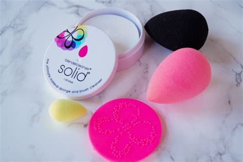 Beauty Blender Solid blender cleanser - The Colourful Bouquet