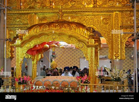 Gurdwara interior hi-res stock photography and images - Alamy