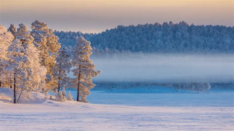 Frozen in Time: Lake Inari, Finland – Wojtek Rygielski