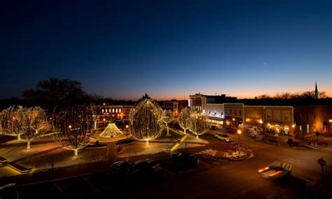 Bentonville Trail of Holiday lights | Bentonville, AR | Arkansas.com